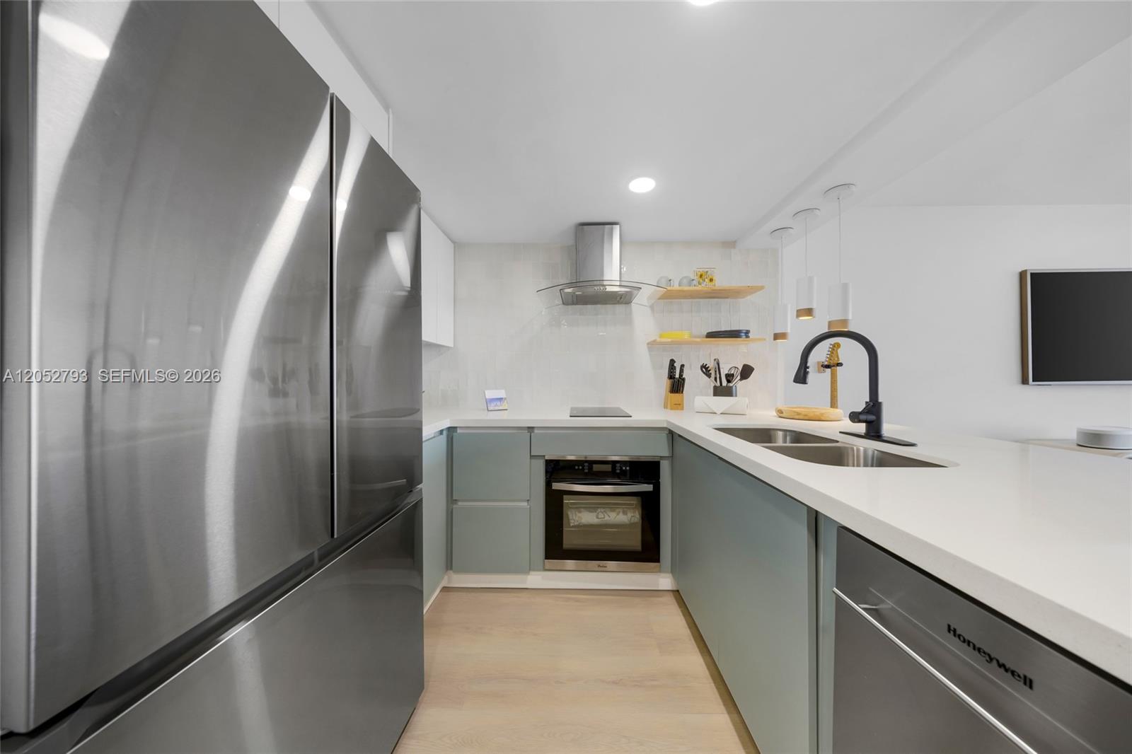 540 Brickell Key Dr # 809 — Photo 5