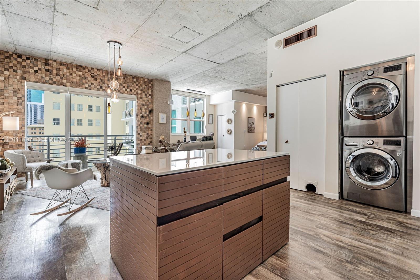 133 NE 2nd Ave # 1208, Miami FL 33132