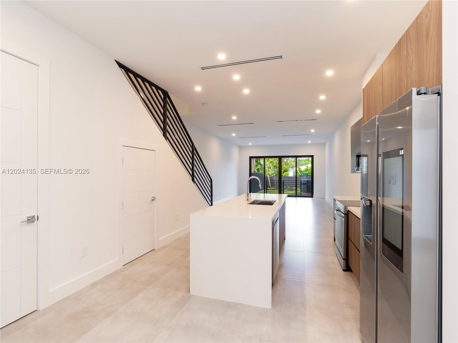 1118 NE 10th Ave # 1118 — Photo 4
