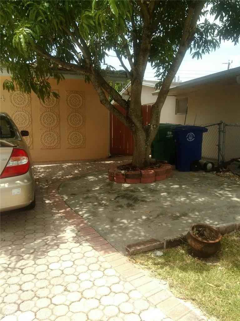 6764 AZALEA Drive, Miramar FL 33023