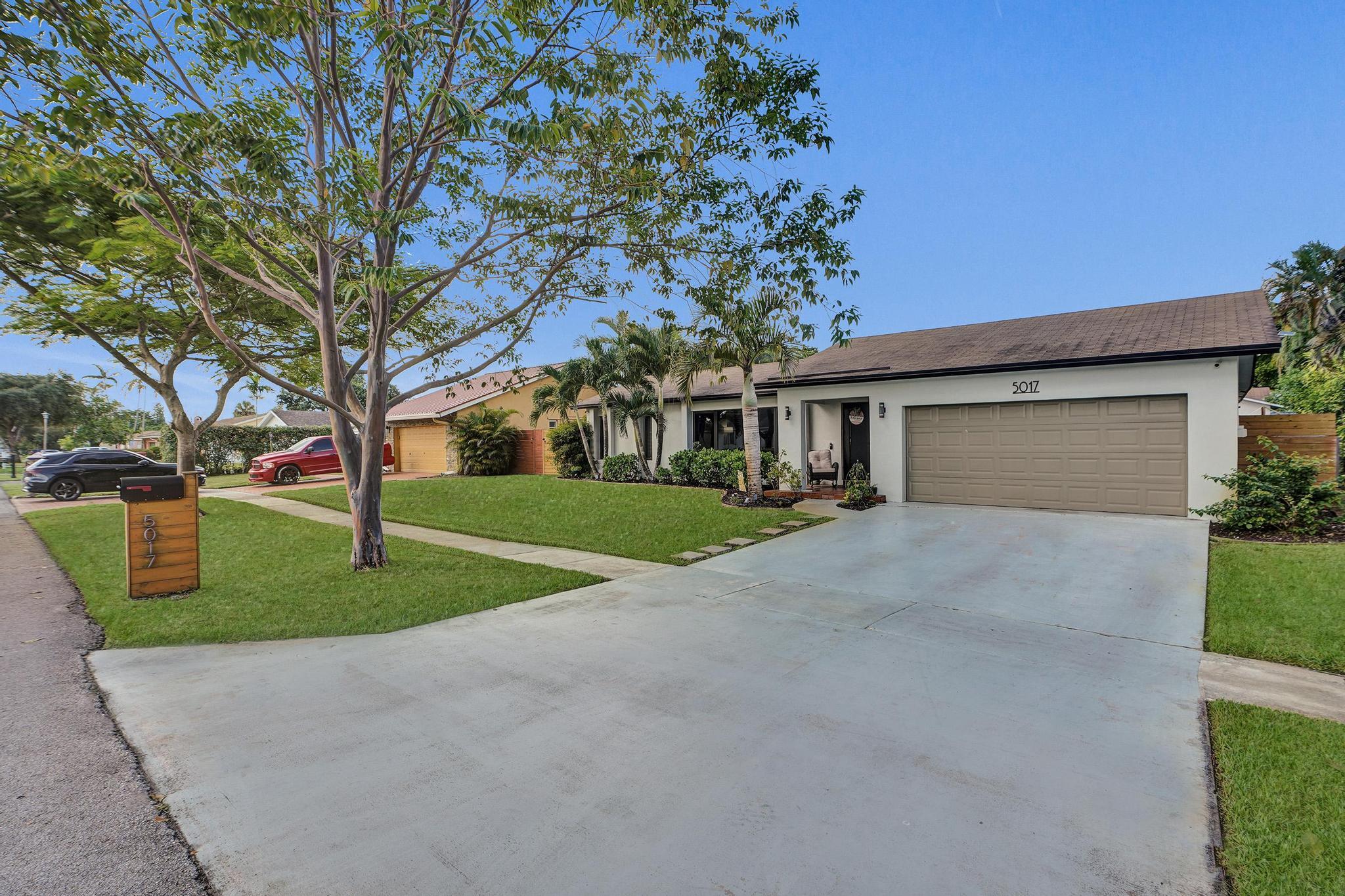 5017 SW 87TH Avenue — Photo 4