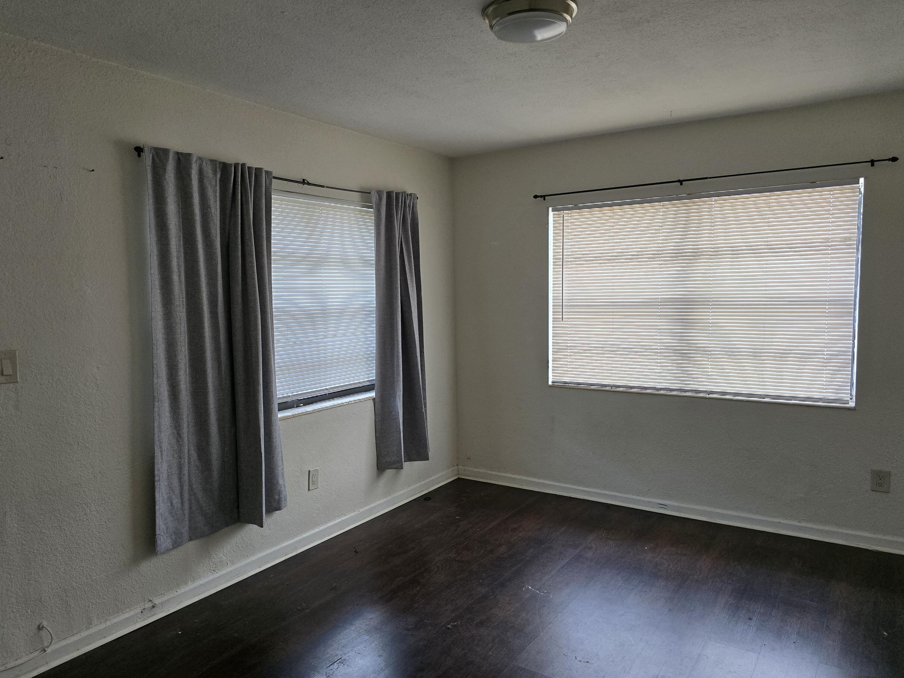 801 W LAS OLAS Boulevard — Photo 2