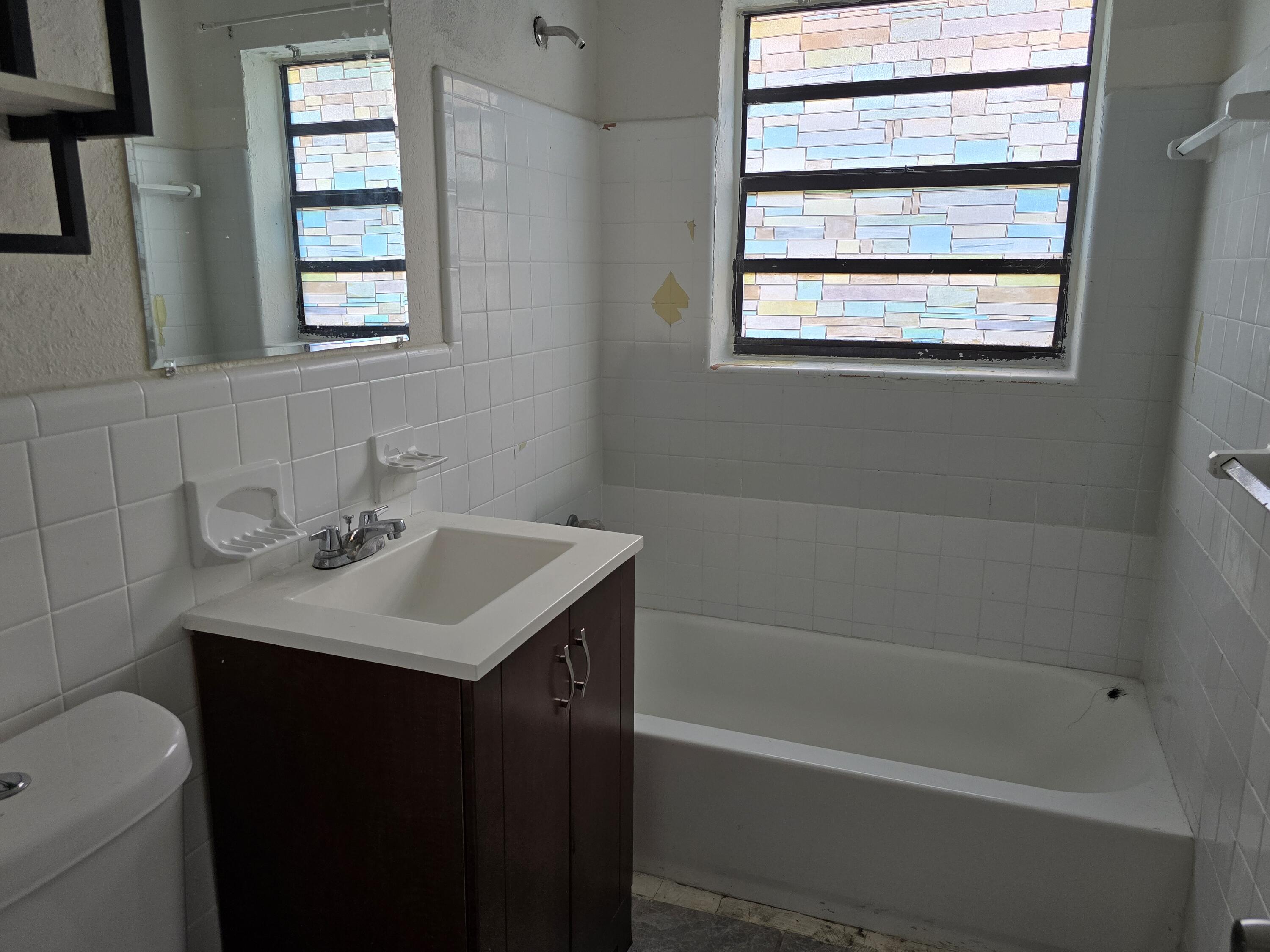 801 W LAS OLAS Boulevard — Photo 3