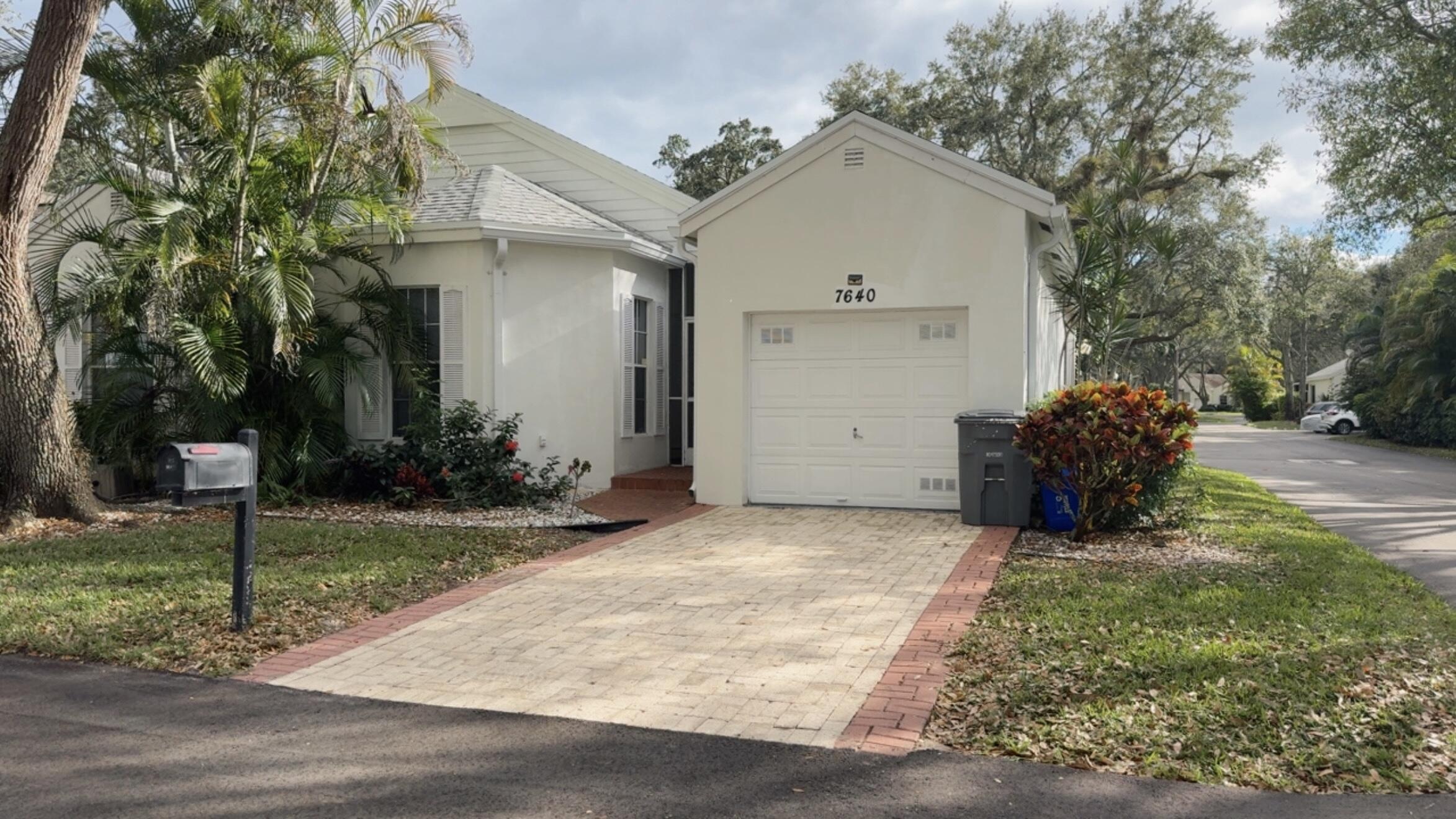 7640 Forest Green Ln, Boynton Beach FL 33436