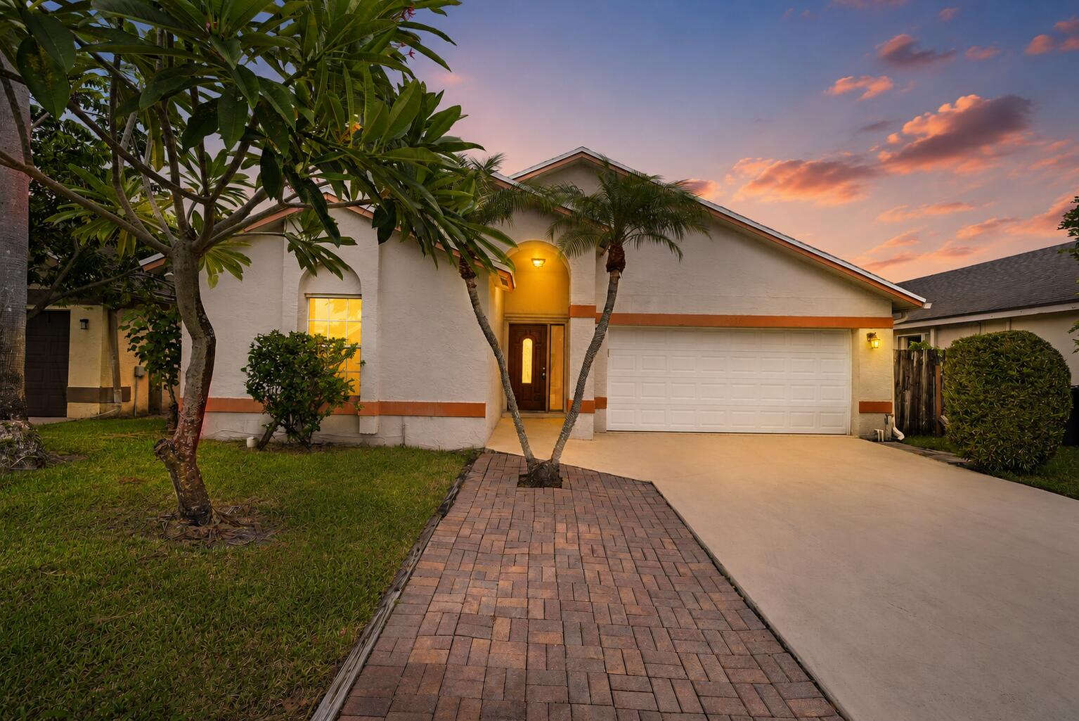 1296 Waterway Cove Drive — Photo 2