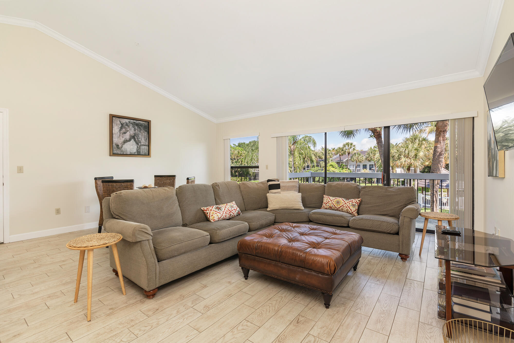11863 Wimbledon Circle — Photo 4