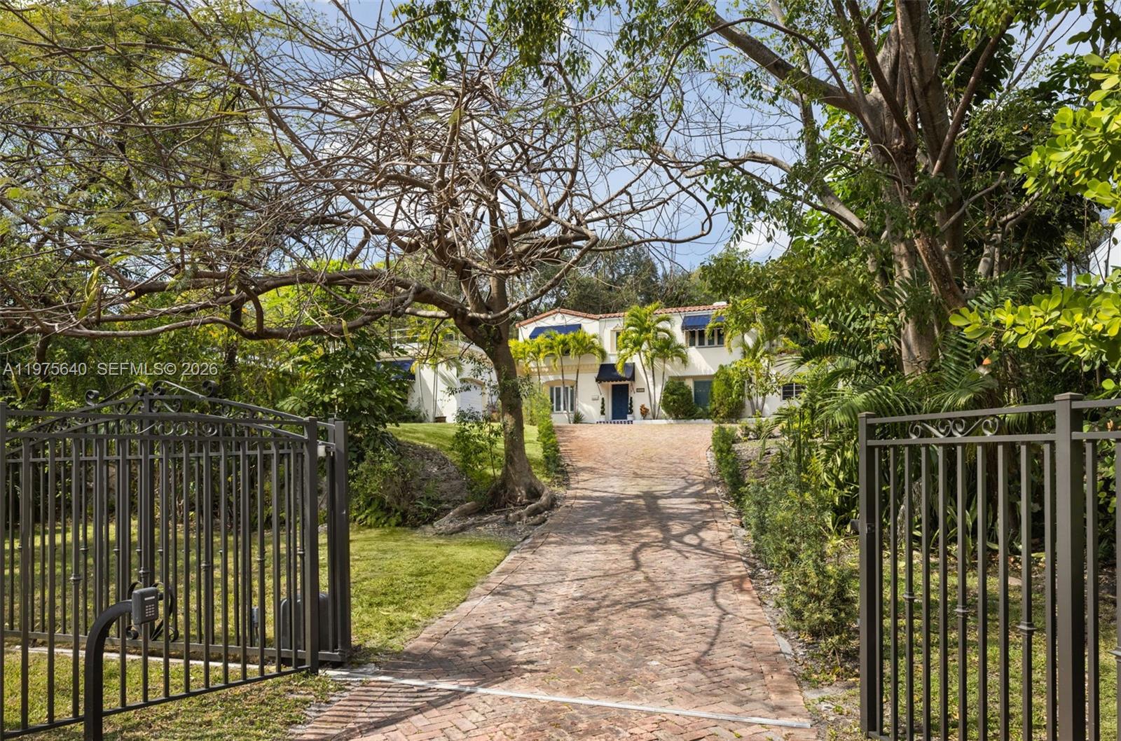 1645 S Bayshore Dr View 1