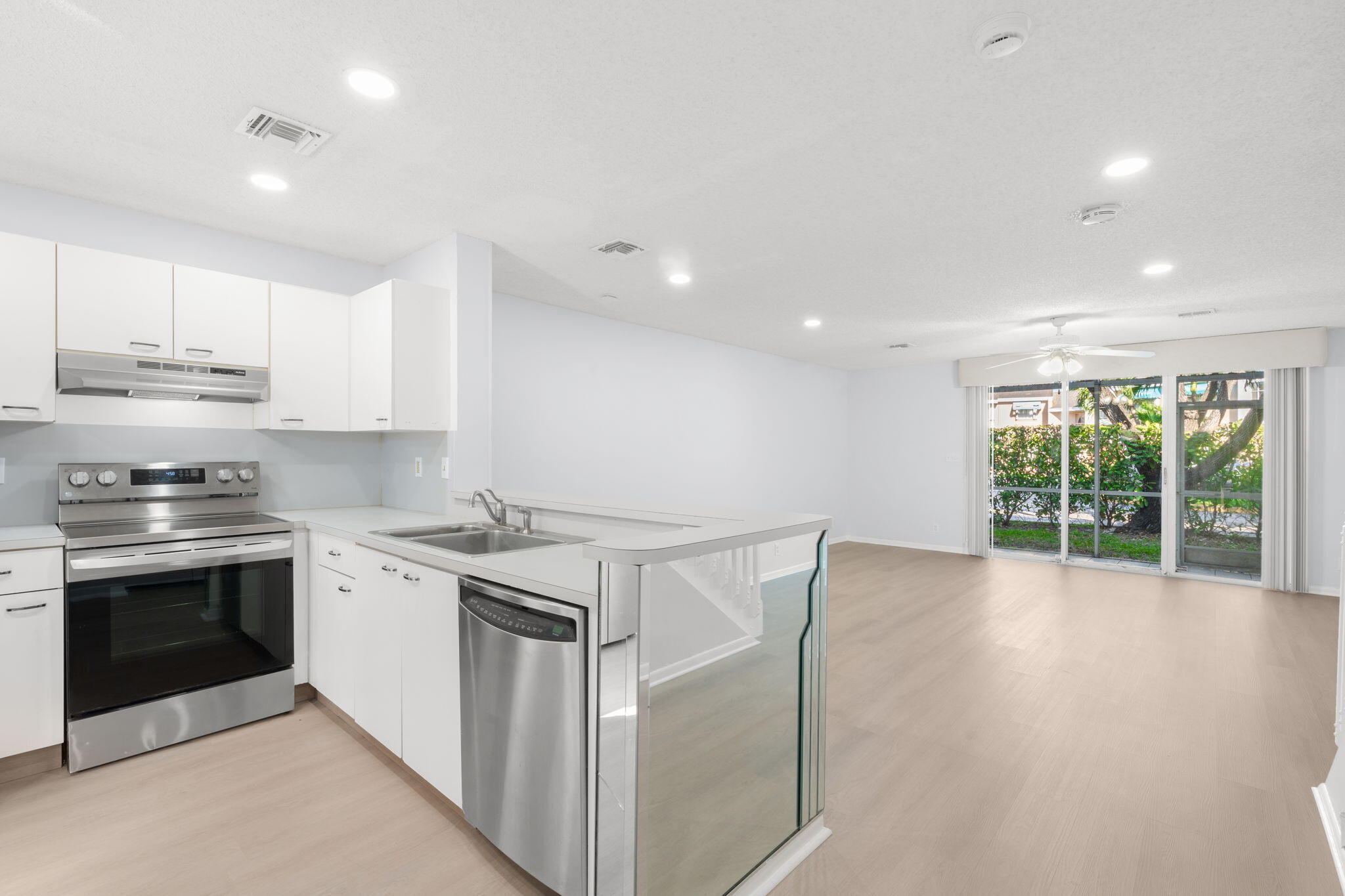 7107 Woodmont Way — Photo 4