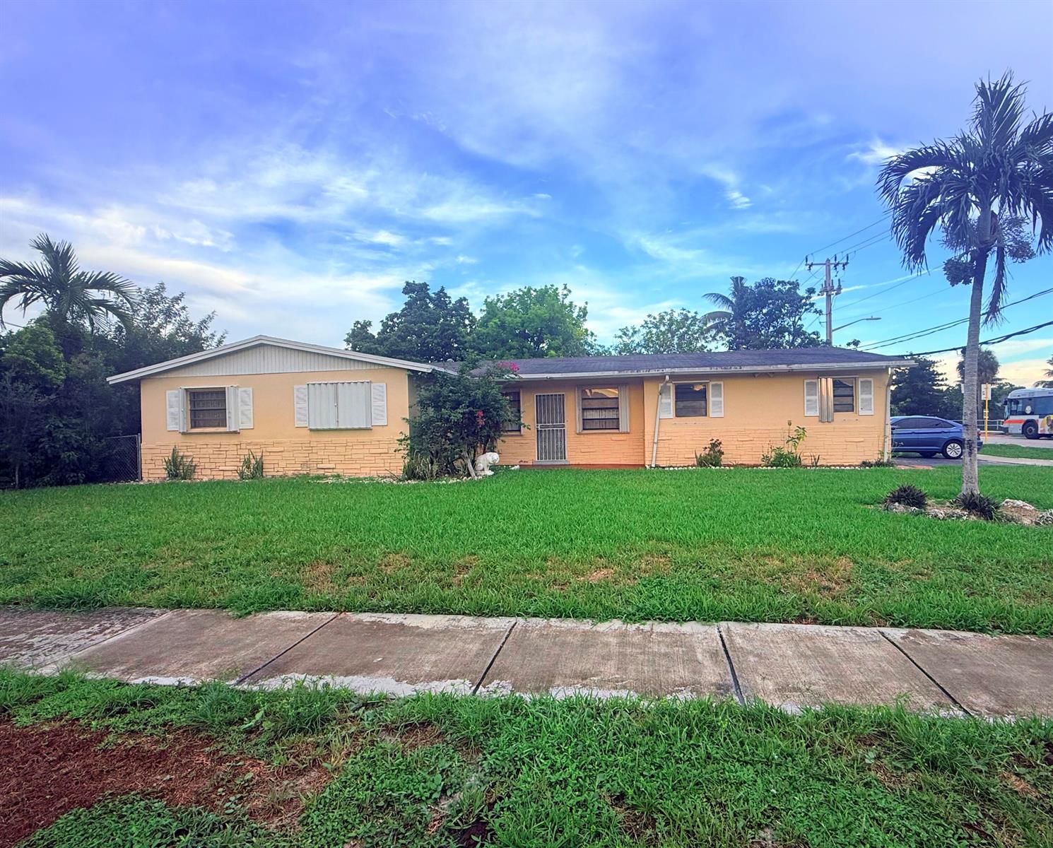 1600 NW 47TH Avenue, Lauderhill FL 33313