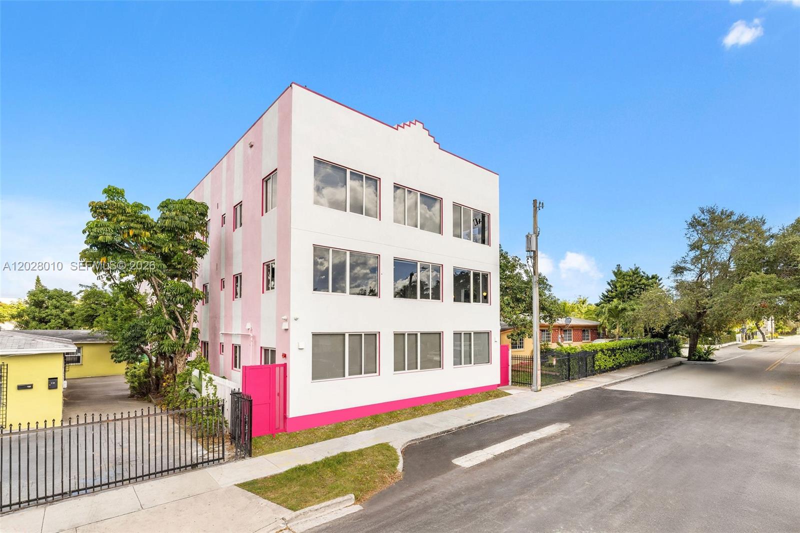 315 NW 32 ST # 307, Miami FL 33127