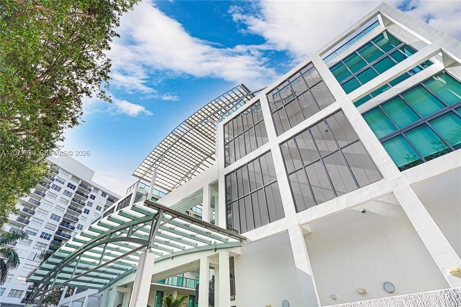 6000 Collins Ave # 336 — Photo 2