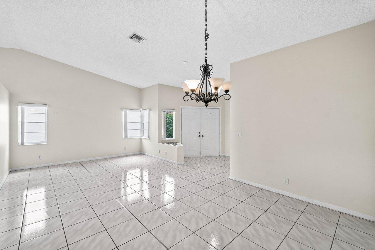10001 Country Brook Road — Photo 5