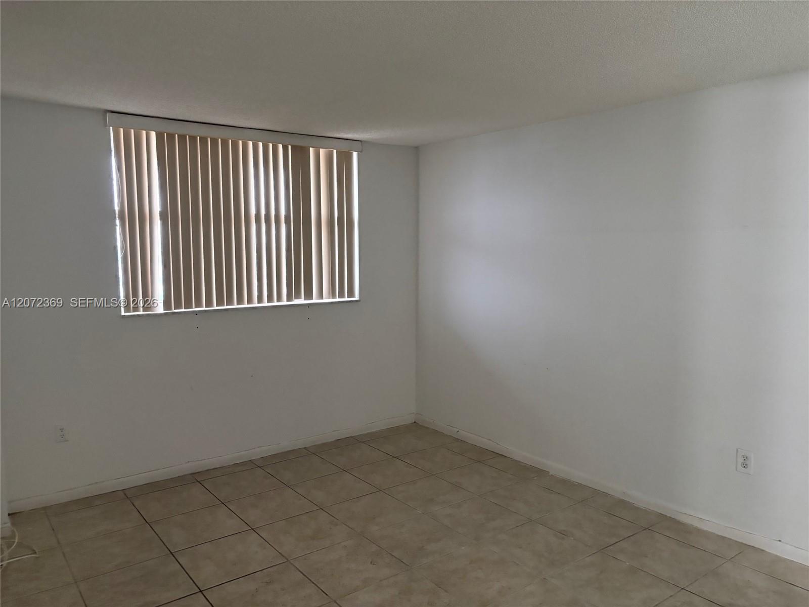 4675 W 18th Ct # 904 — Photo 5