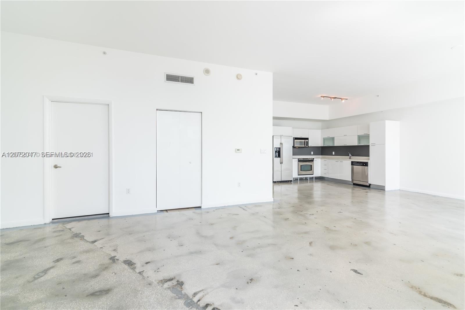 133 NE 2nd Ave # 2808 — Photo 2