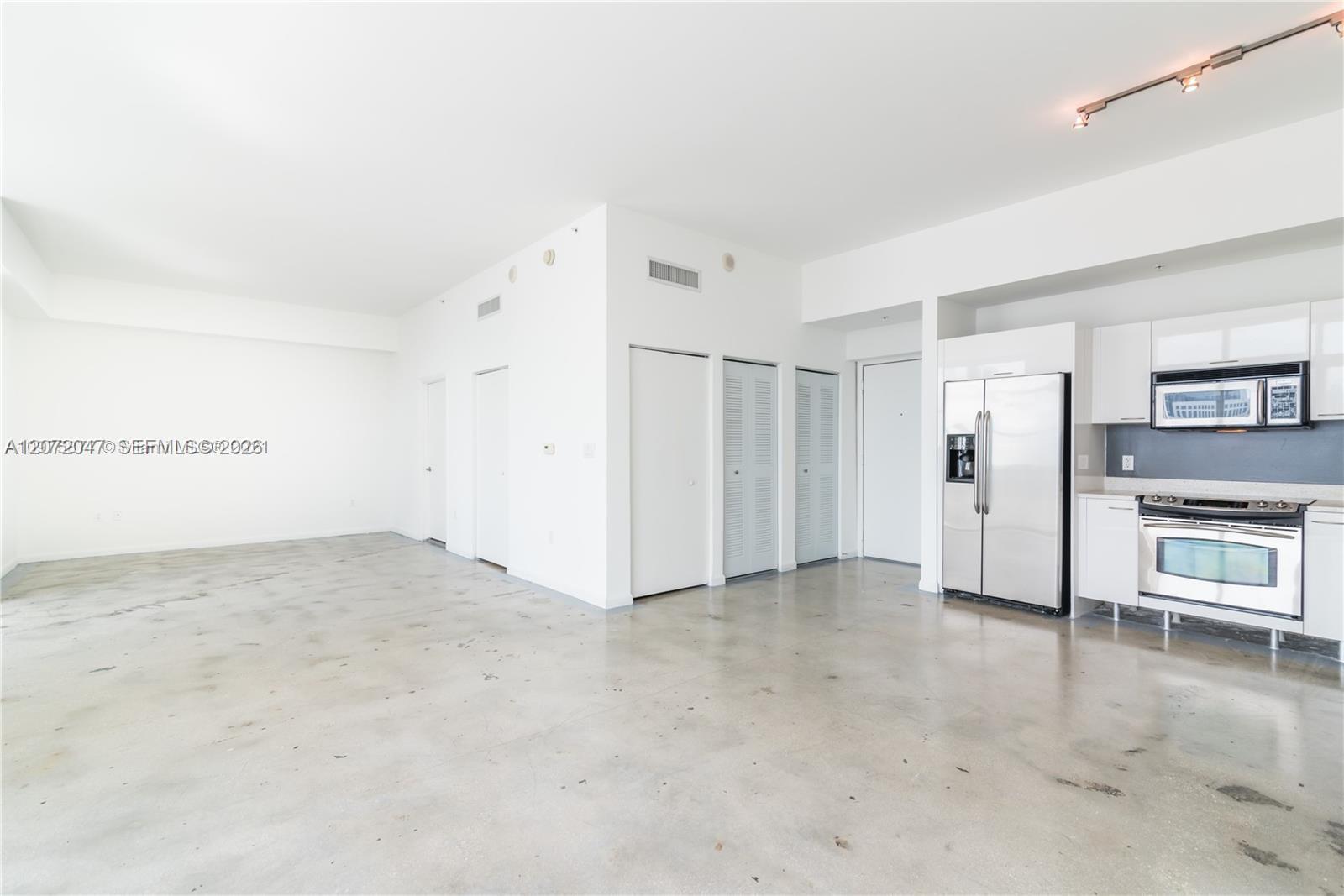 133 NE 2nd Ave # 2808 — Photo 3