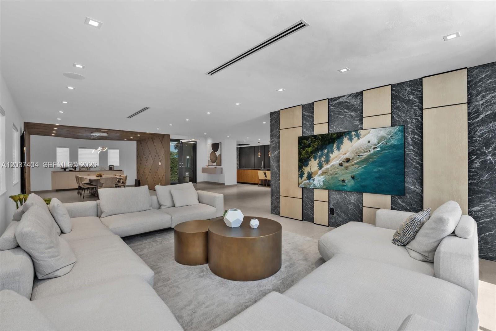 431 Layne Blvd View 4