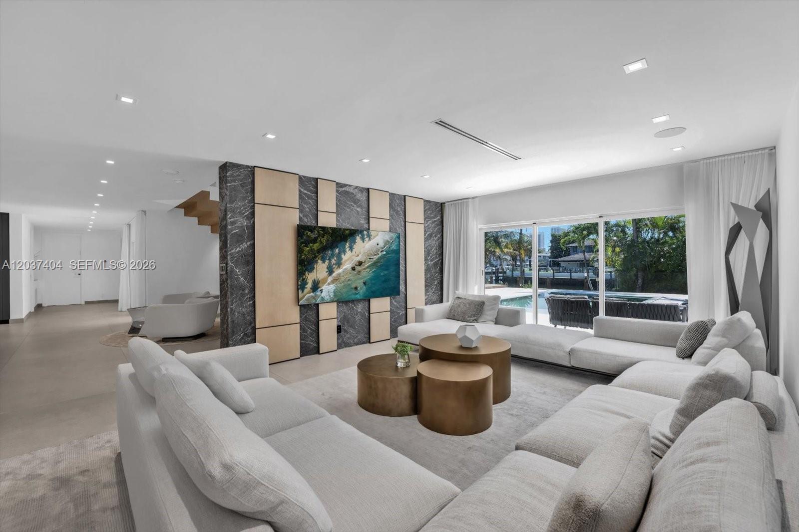 431 Layne Blvd View 5