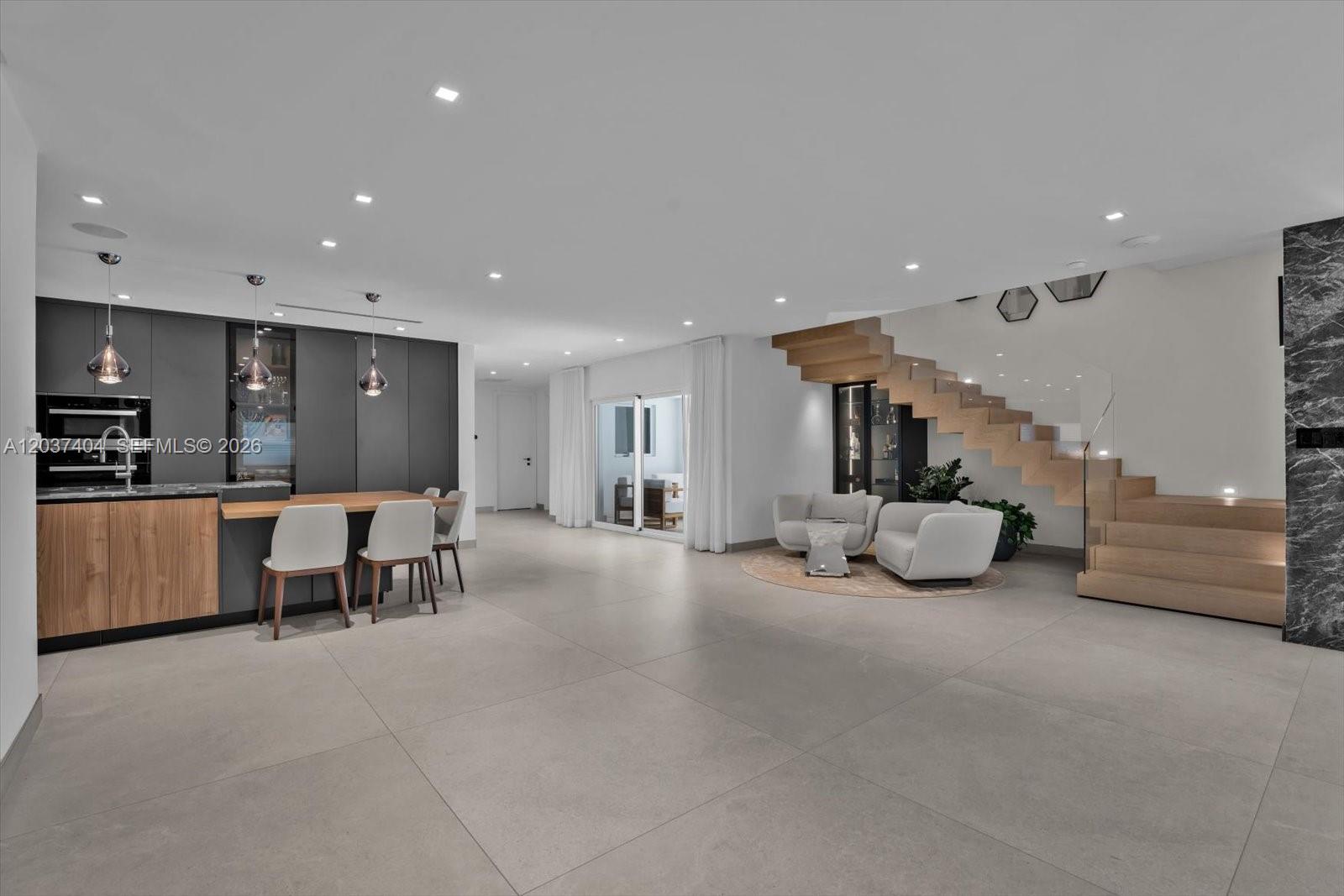 431 Layne Blvd View 9