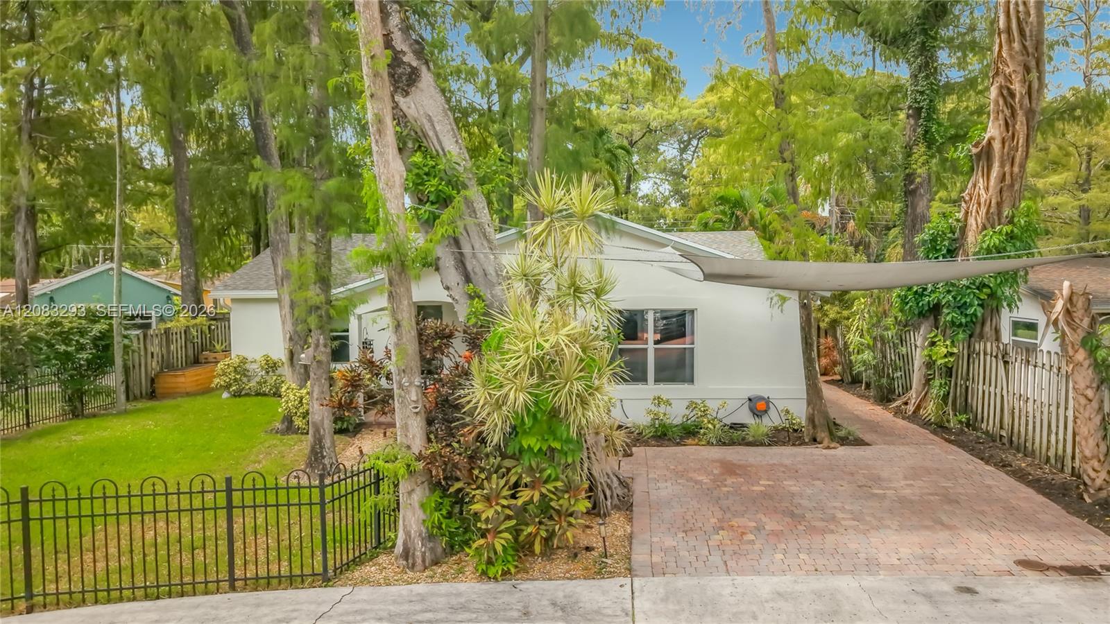 4271 NW 20th Ave — Photo 3