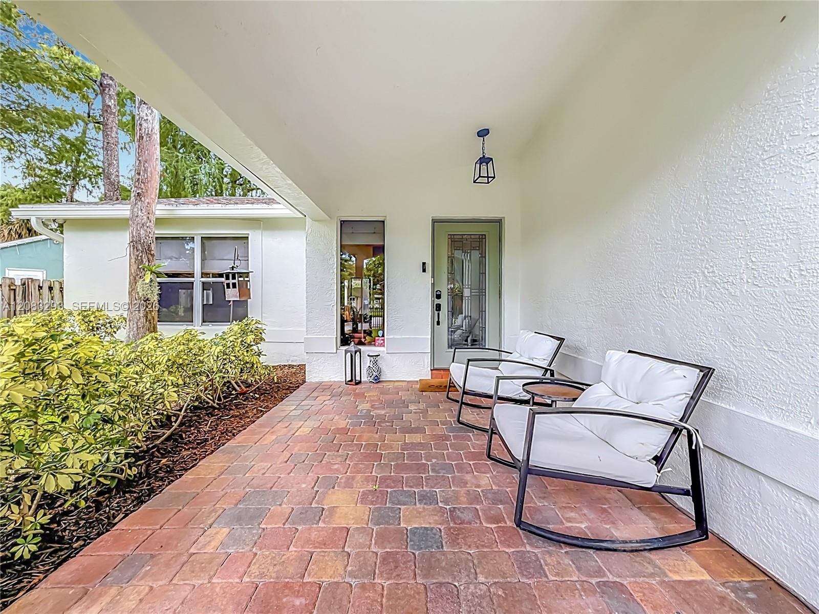 4271 NW 20th Ave — Photo 5