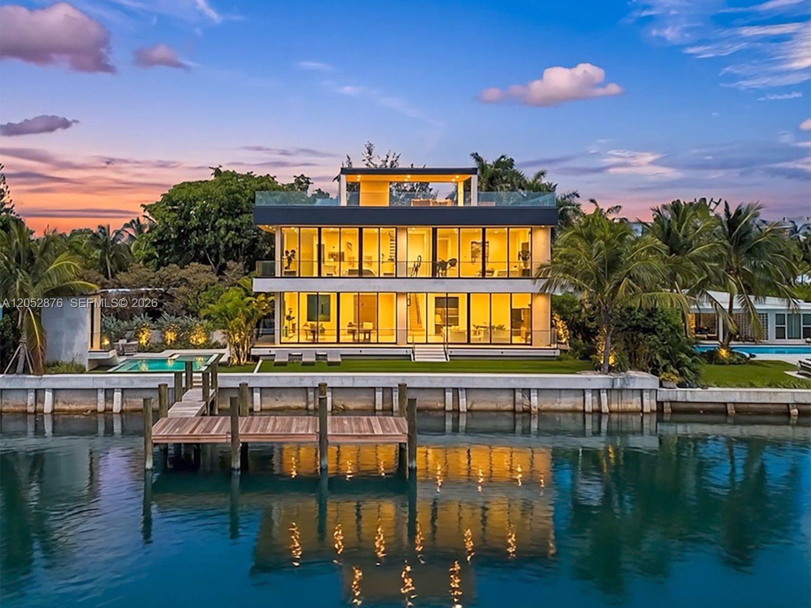 1141 N Biscayne Point Rd, Miami Beach FL 33141