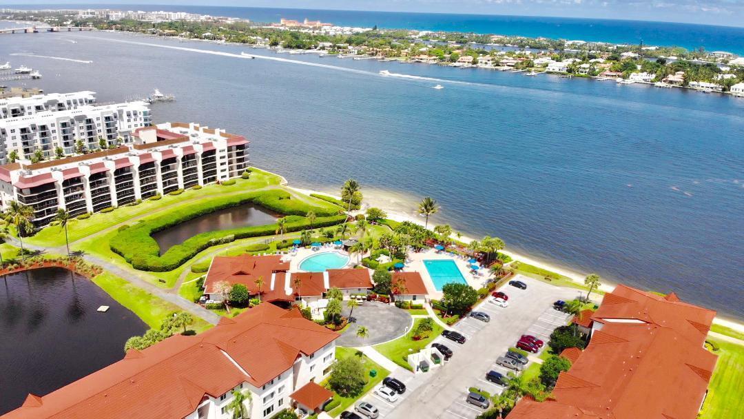 7030 Half Moon Circle # 216, Hypoluxo FL 33462