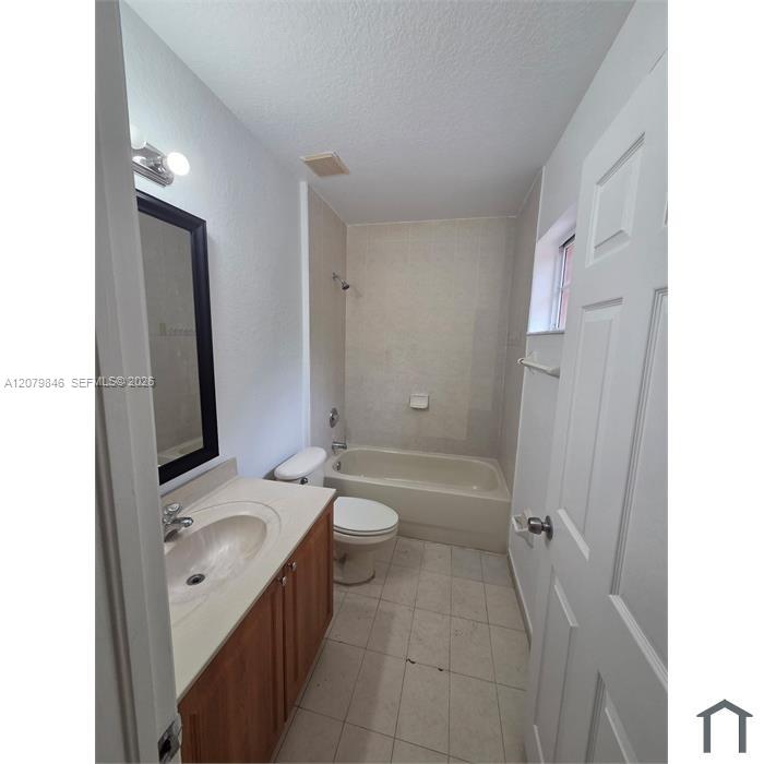 875 SW 6th Pl # 0 — Photo 3