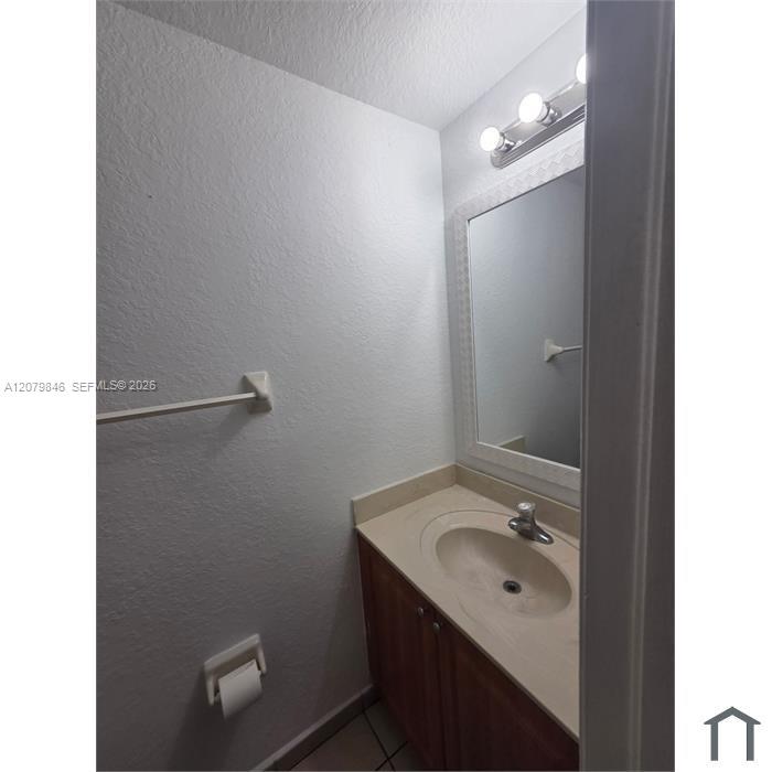 875 SW 6th Pl # 0 — Photo 5
