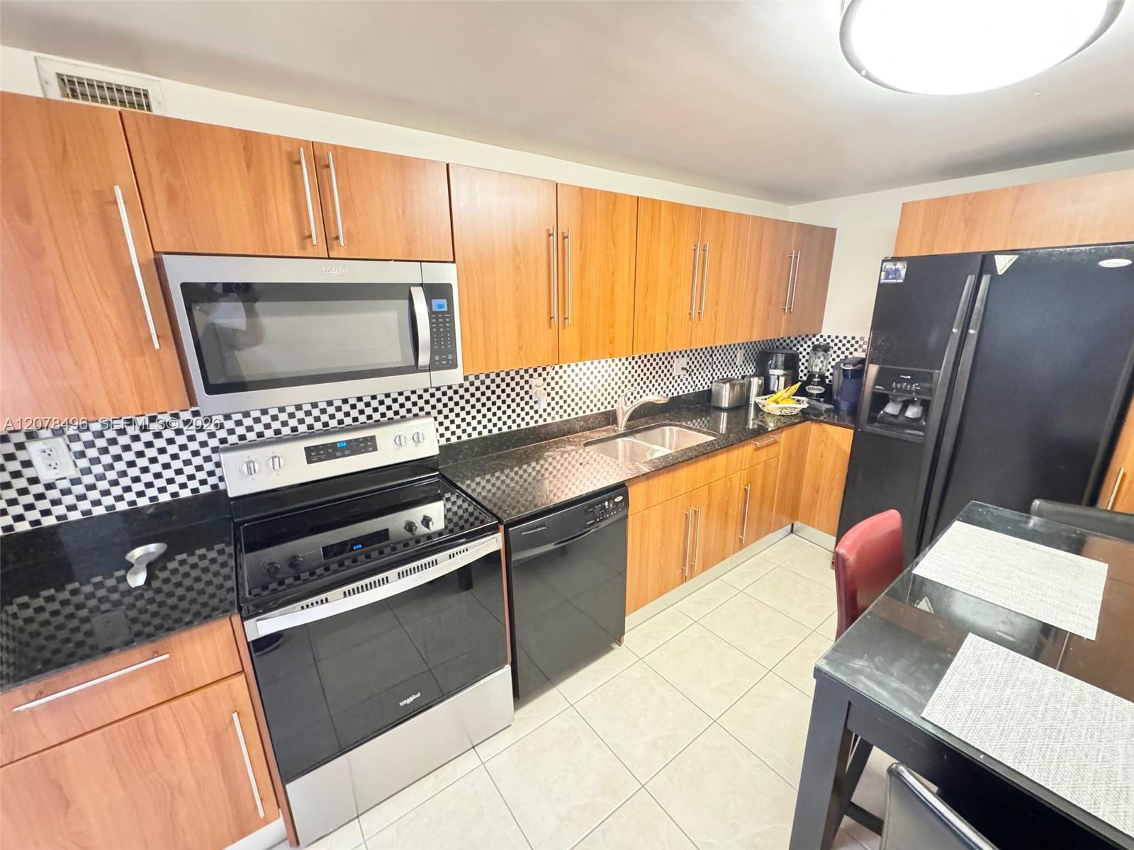 3001 S Ocean Dr # 229 — Photo 2