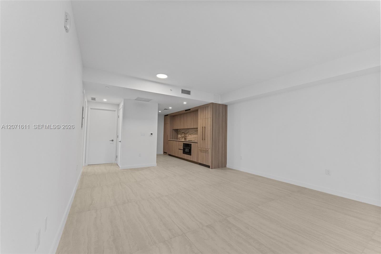 77 SE 5th ST # 1607 — Photo 4