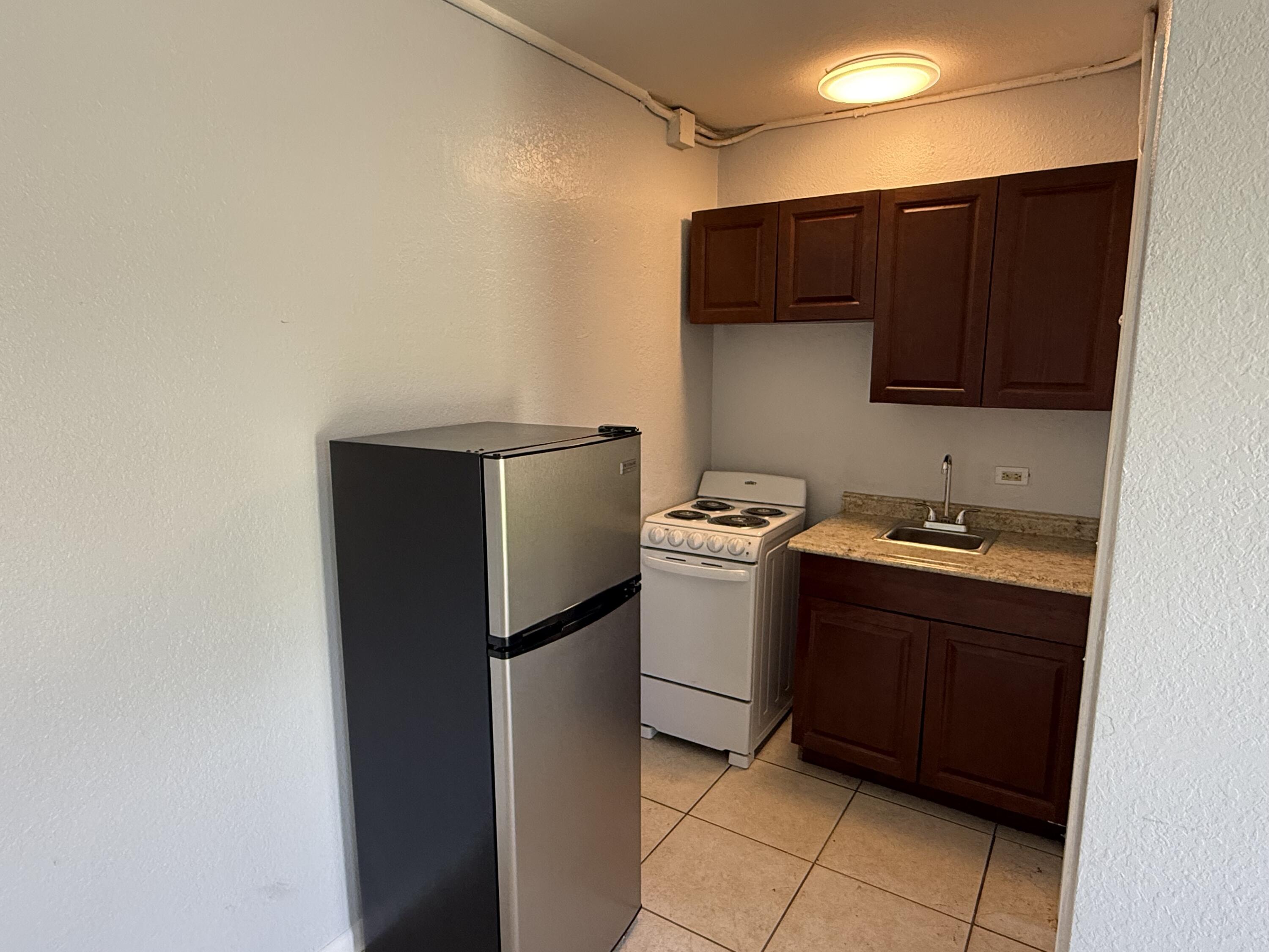3300 Broadway Avenue # 6 — Photo 4