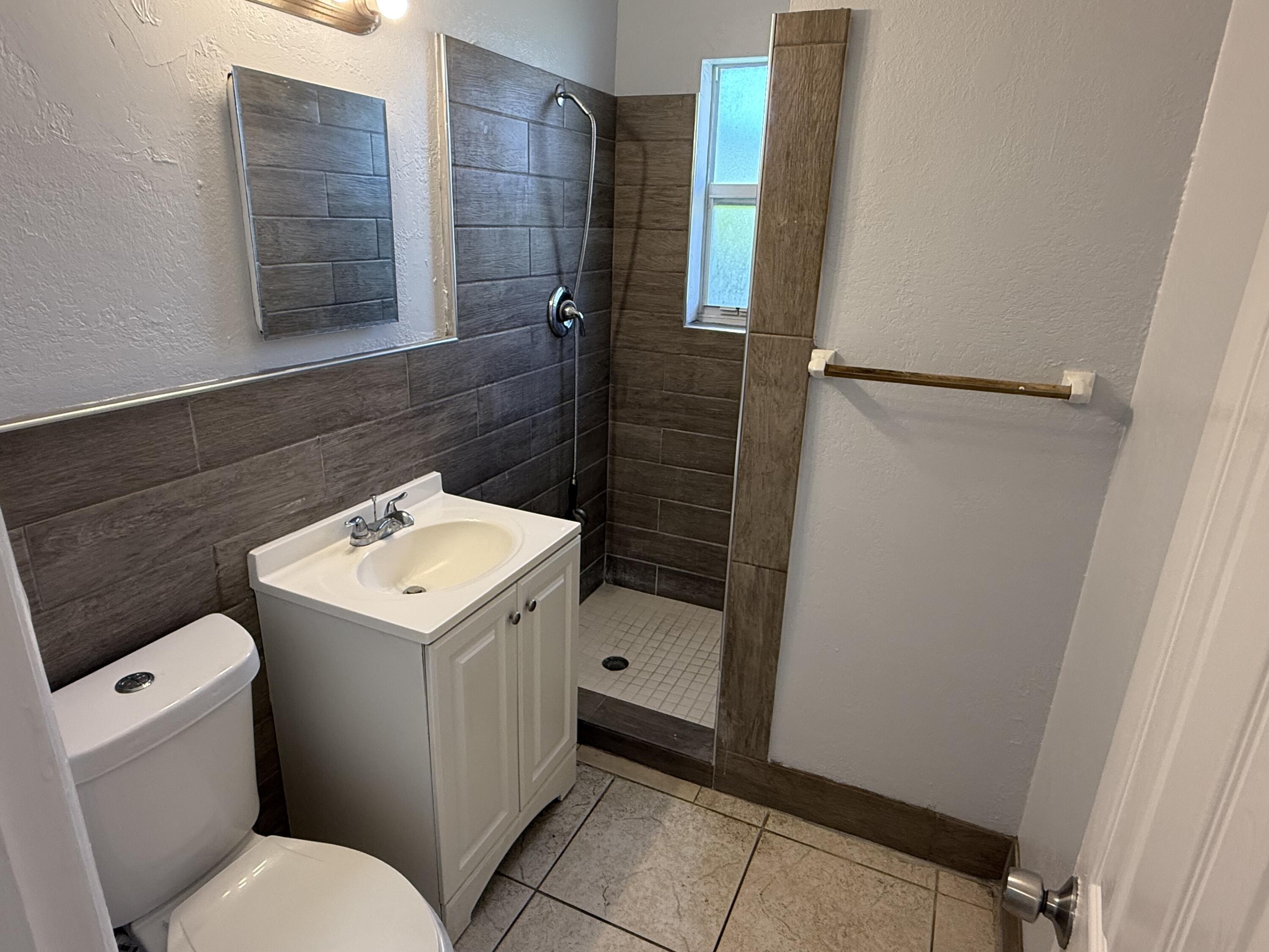 3300 Broadway Avenue # 6 — Photo 5