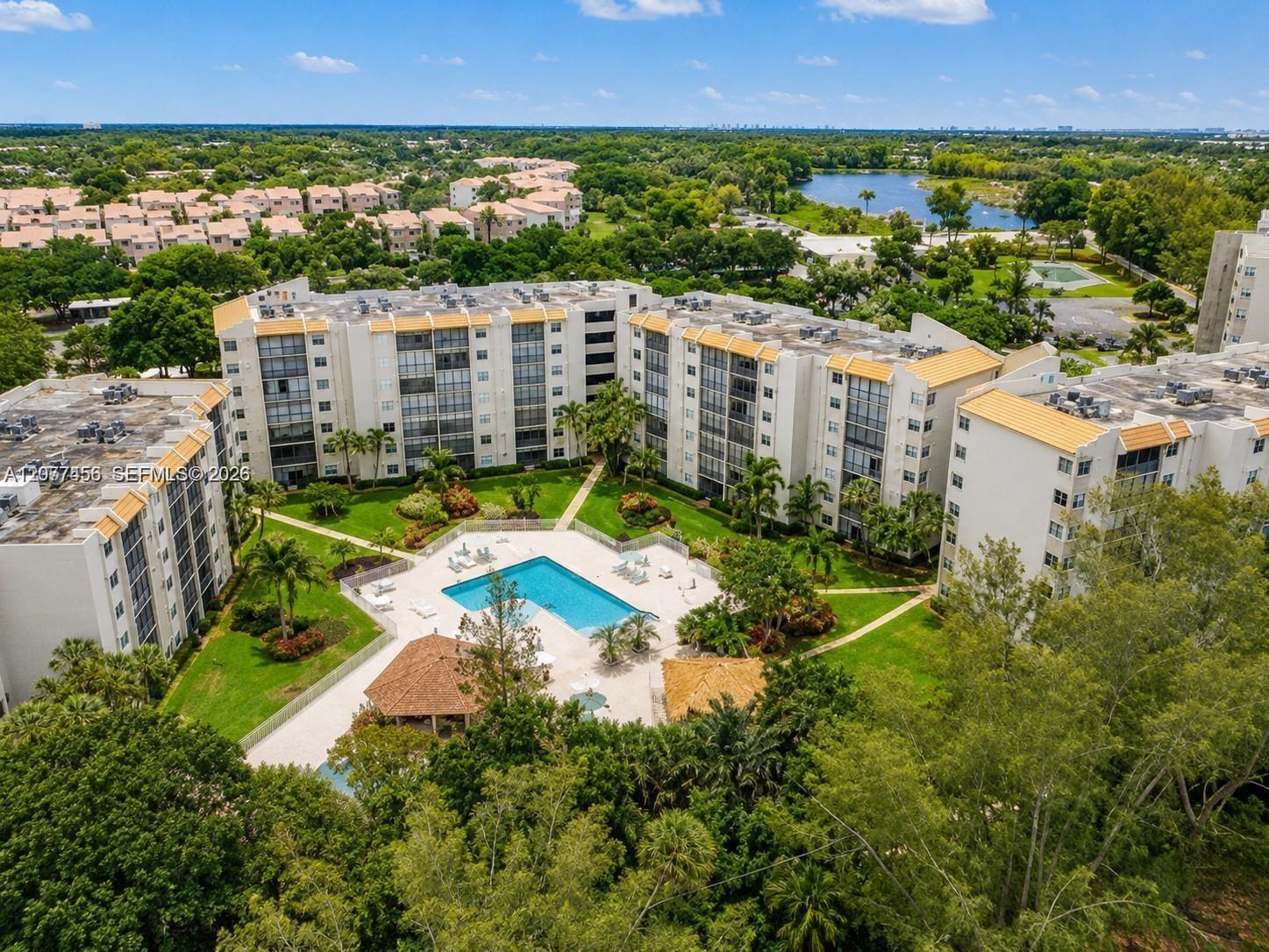 3910 Inverrary Blvd # B — Photo 4
