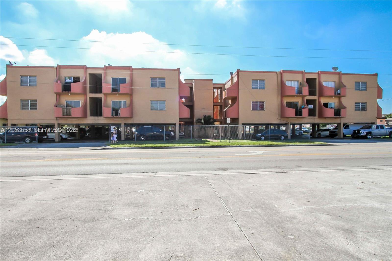 3675 W 11th Ave # 319, Hialeah FL 33012