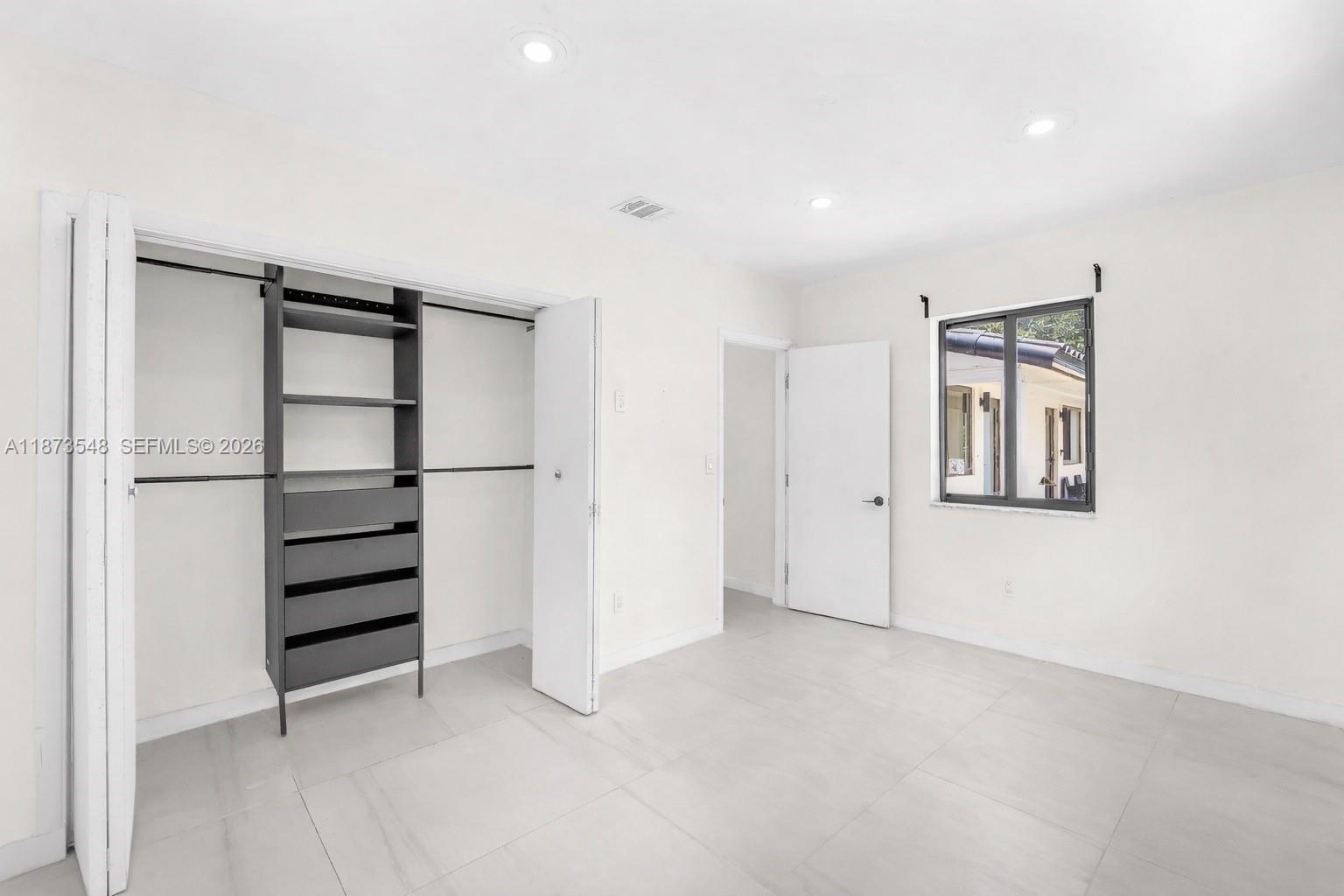 621 SW 33RD AVENUE View 12