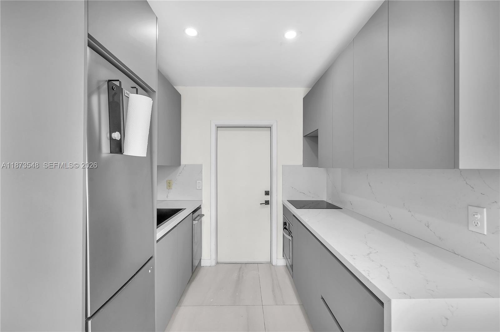 621 SW 33RD AVENUE View 6