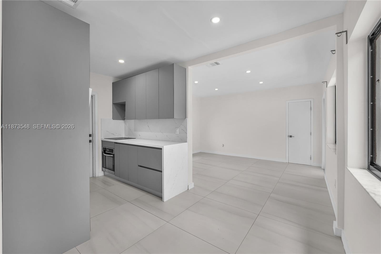 621 SW 33RD AVENUE View 7