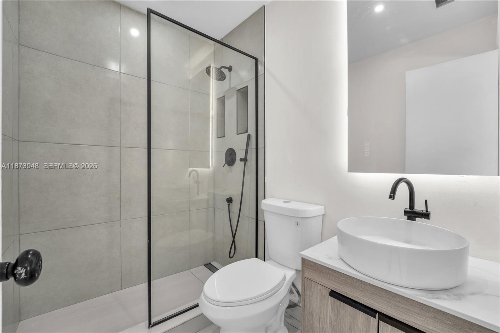 621 SW 33RD AVENUE View 8