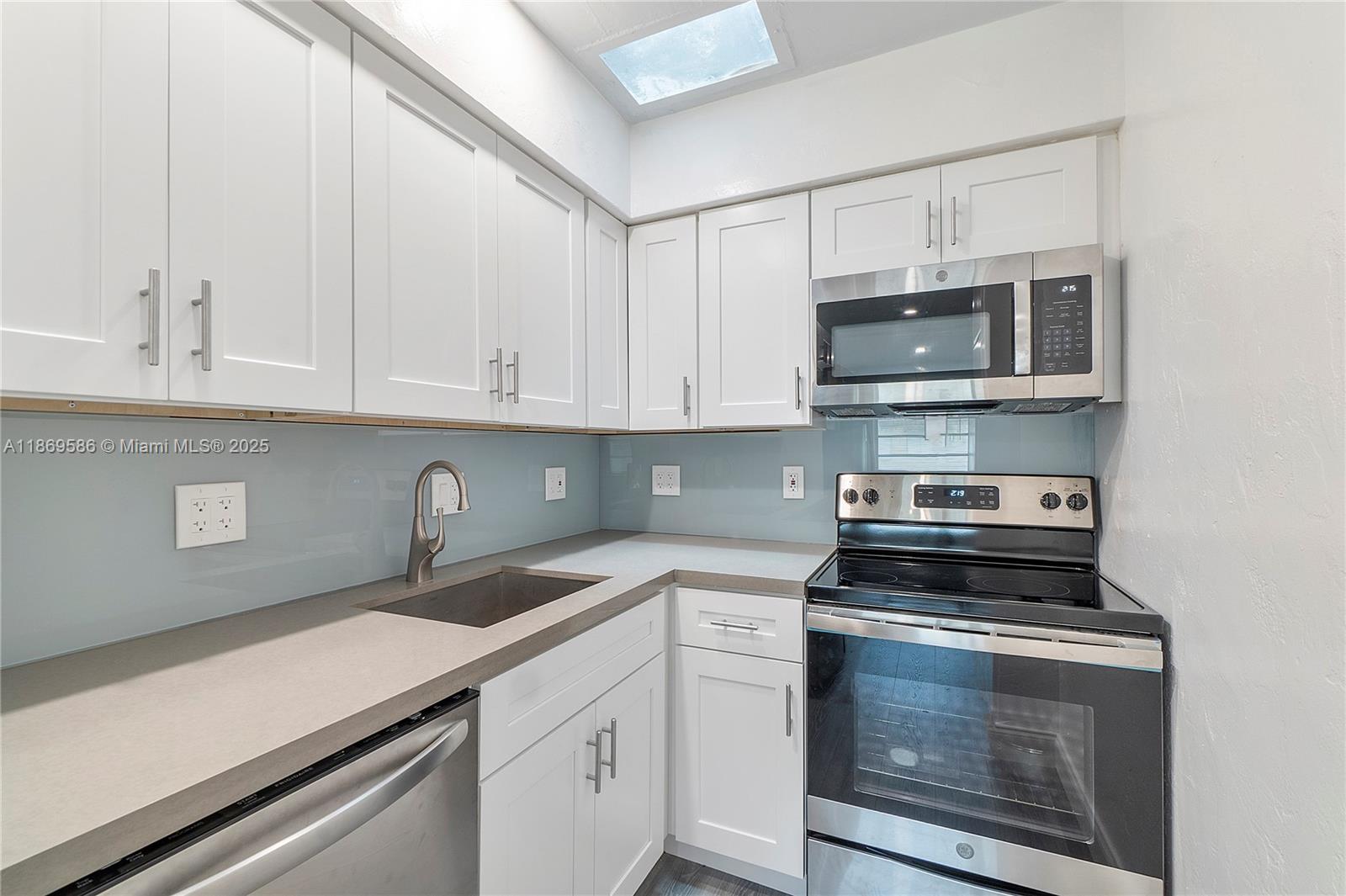 2901 Polk St # 5, Hollywood FL 33020