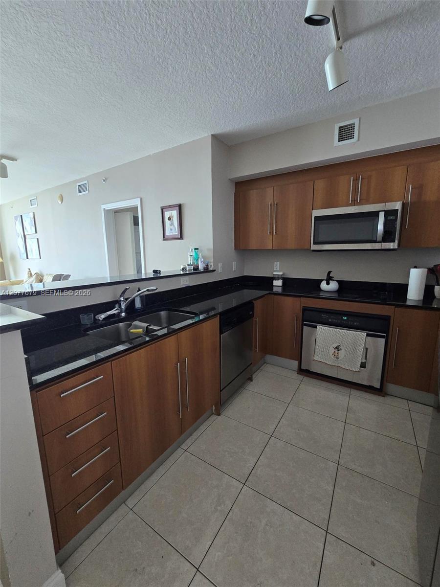 325 S Biscayne Blvd # 3115 — Photo 3