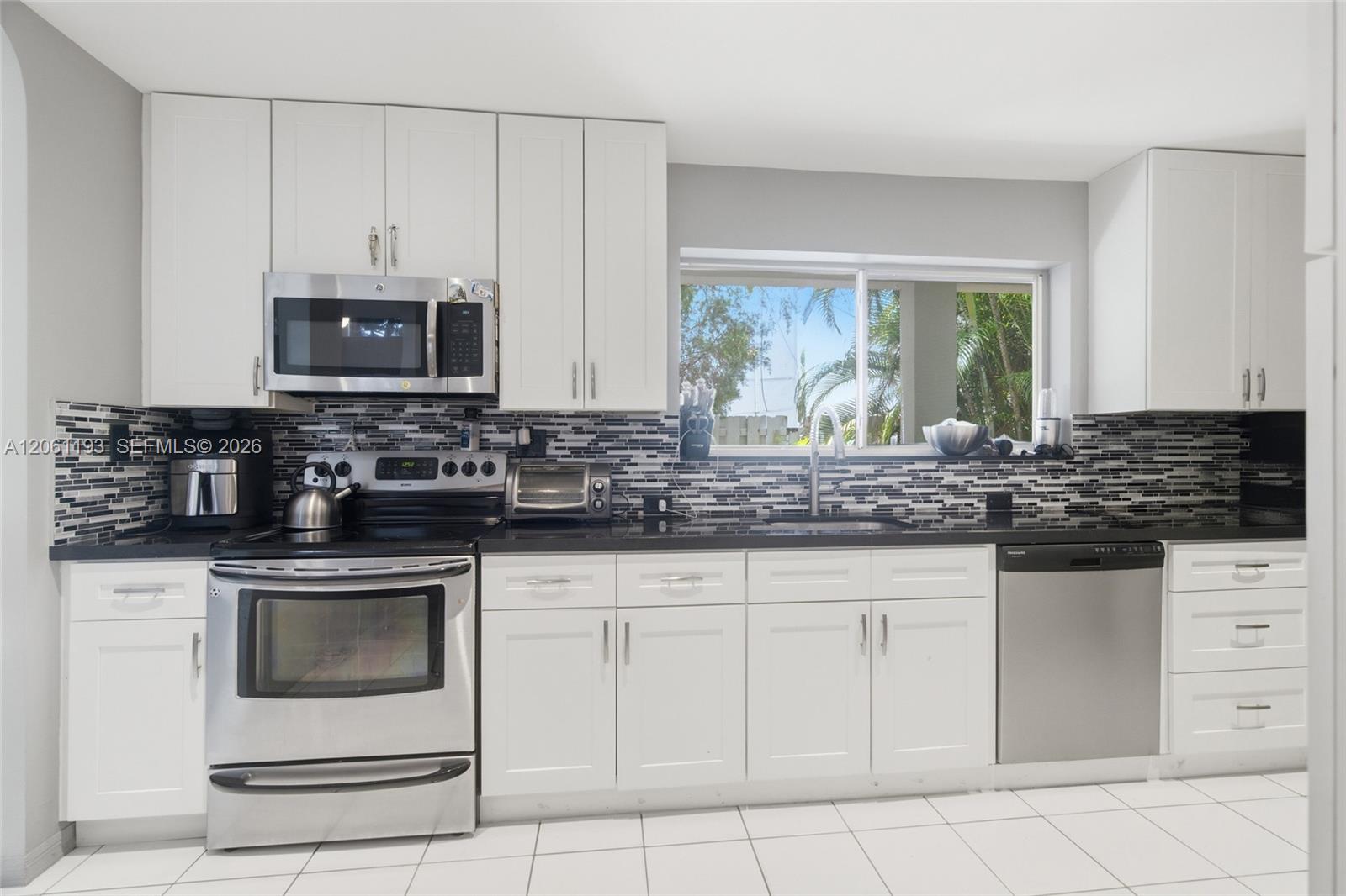 21221 NE 3rd Ct — Photo 5