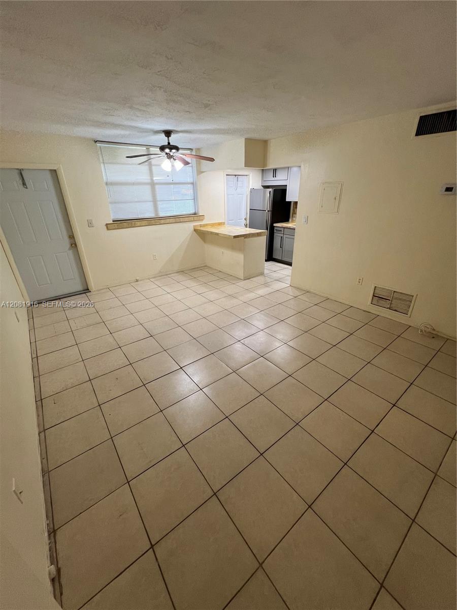 1515 NE 125th Ter # 407 — Photo 3