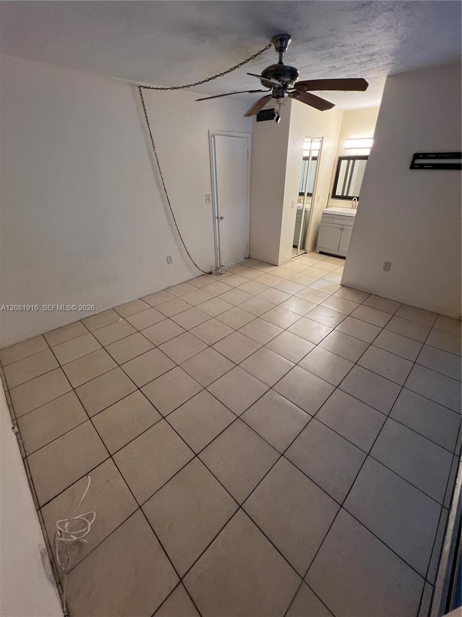 1515 NE 125th Ter # 407 — Photo 5