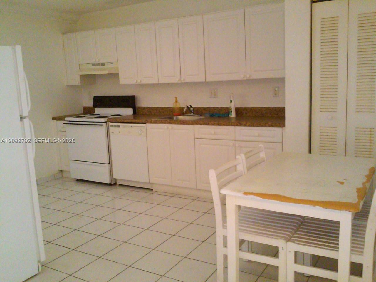 5100 SW 41st St # 202 — Photo 5