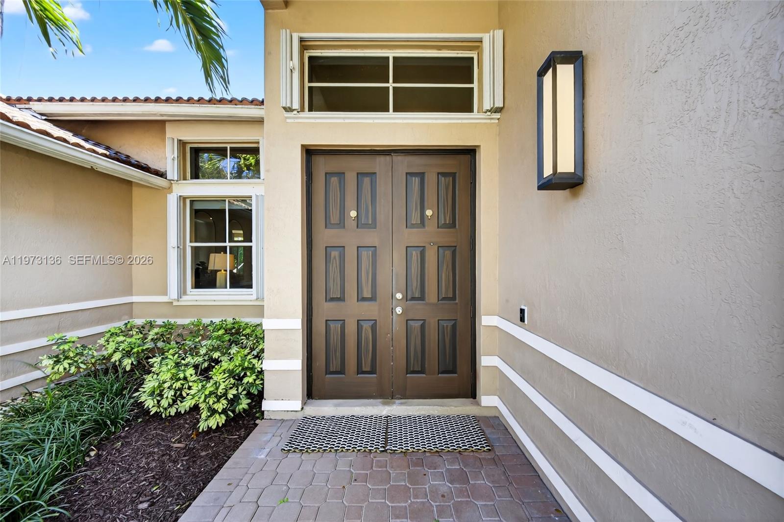1623 Blue Jay Cir — Photo 2