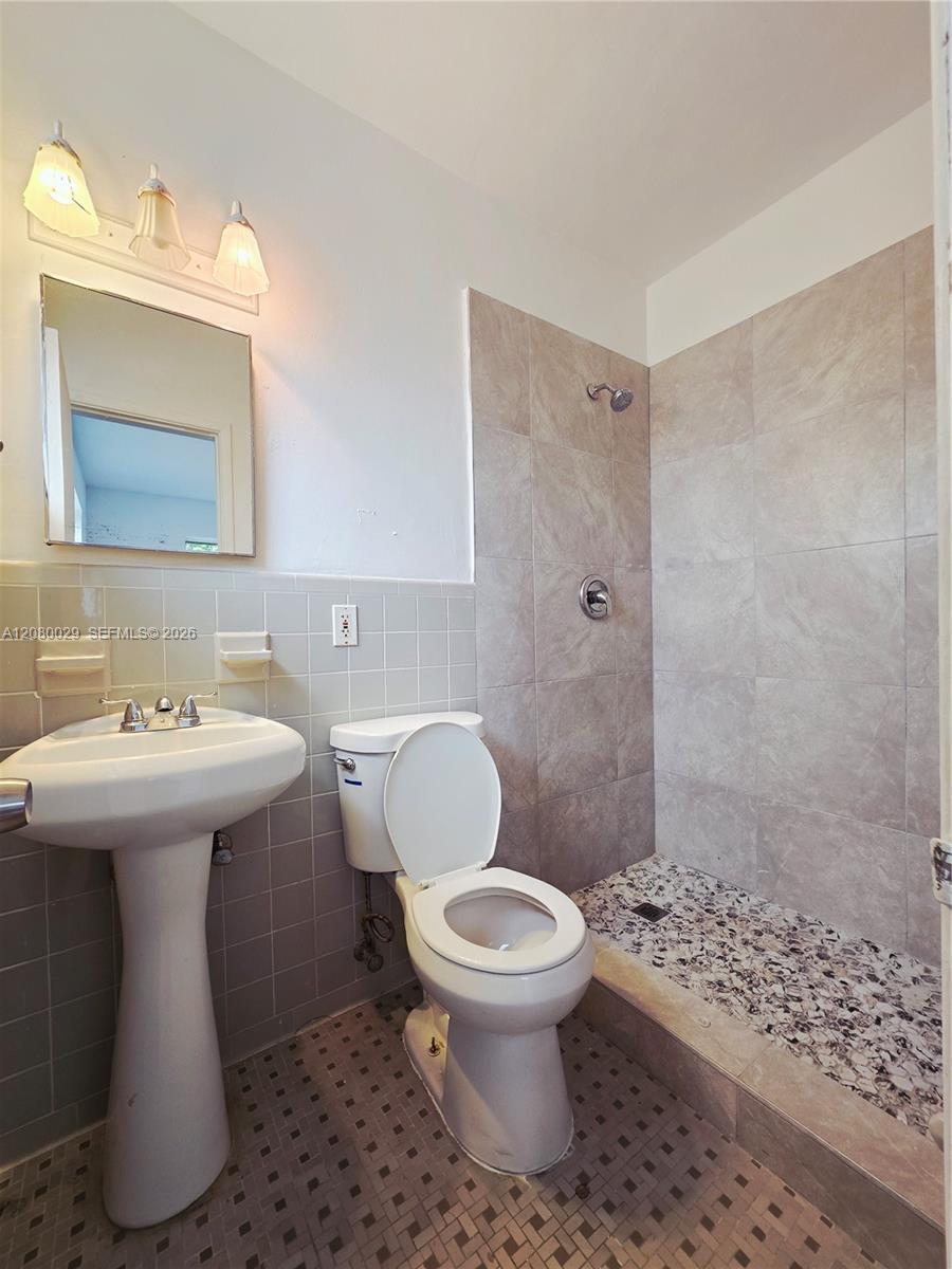 824 82nd St # 1 — Photo 3