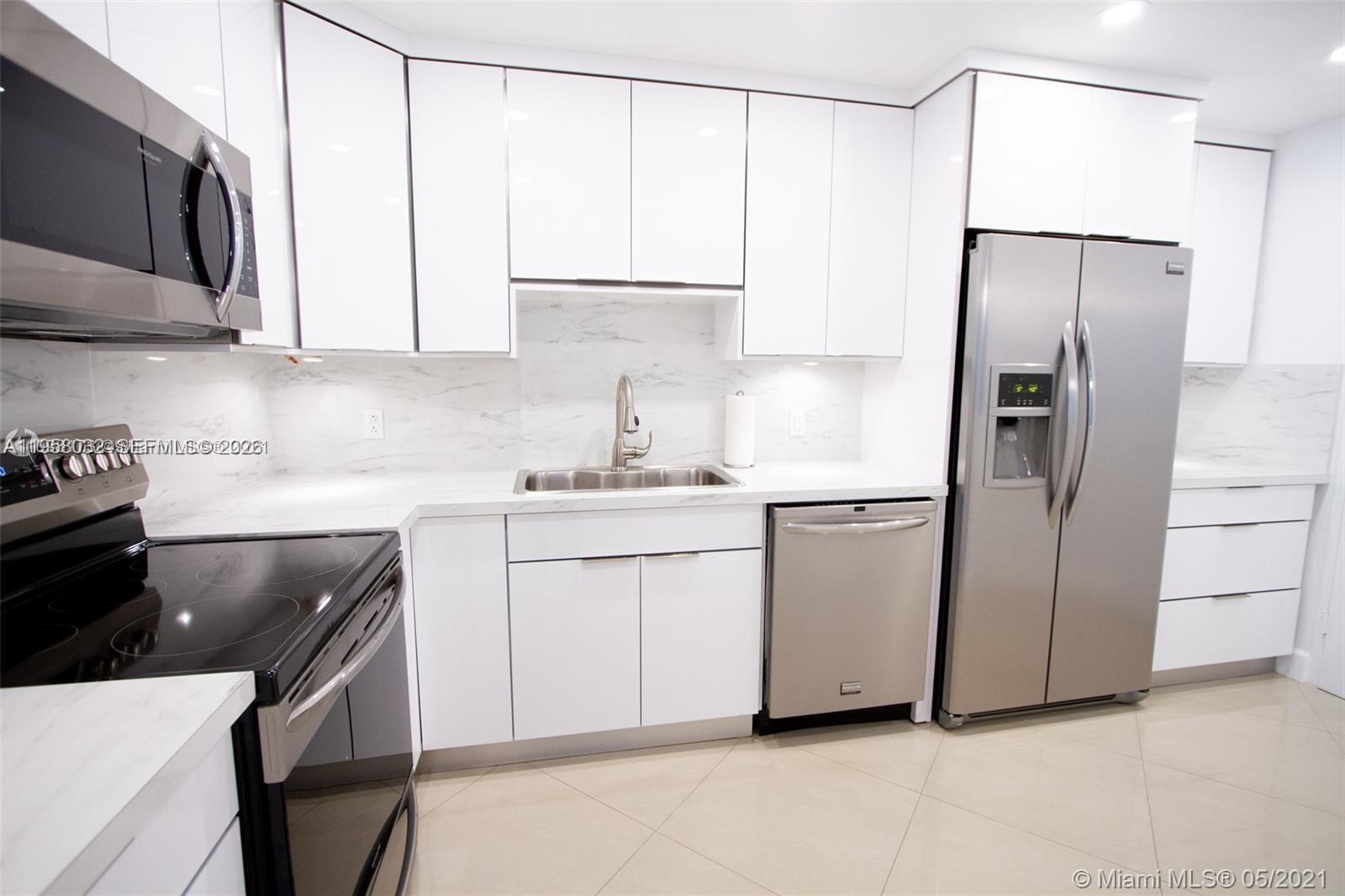 3801 S Ocean Dr — Photo 2