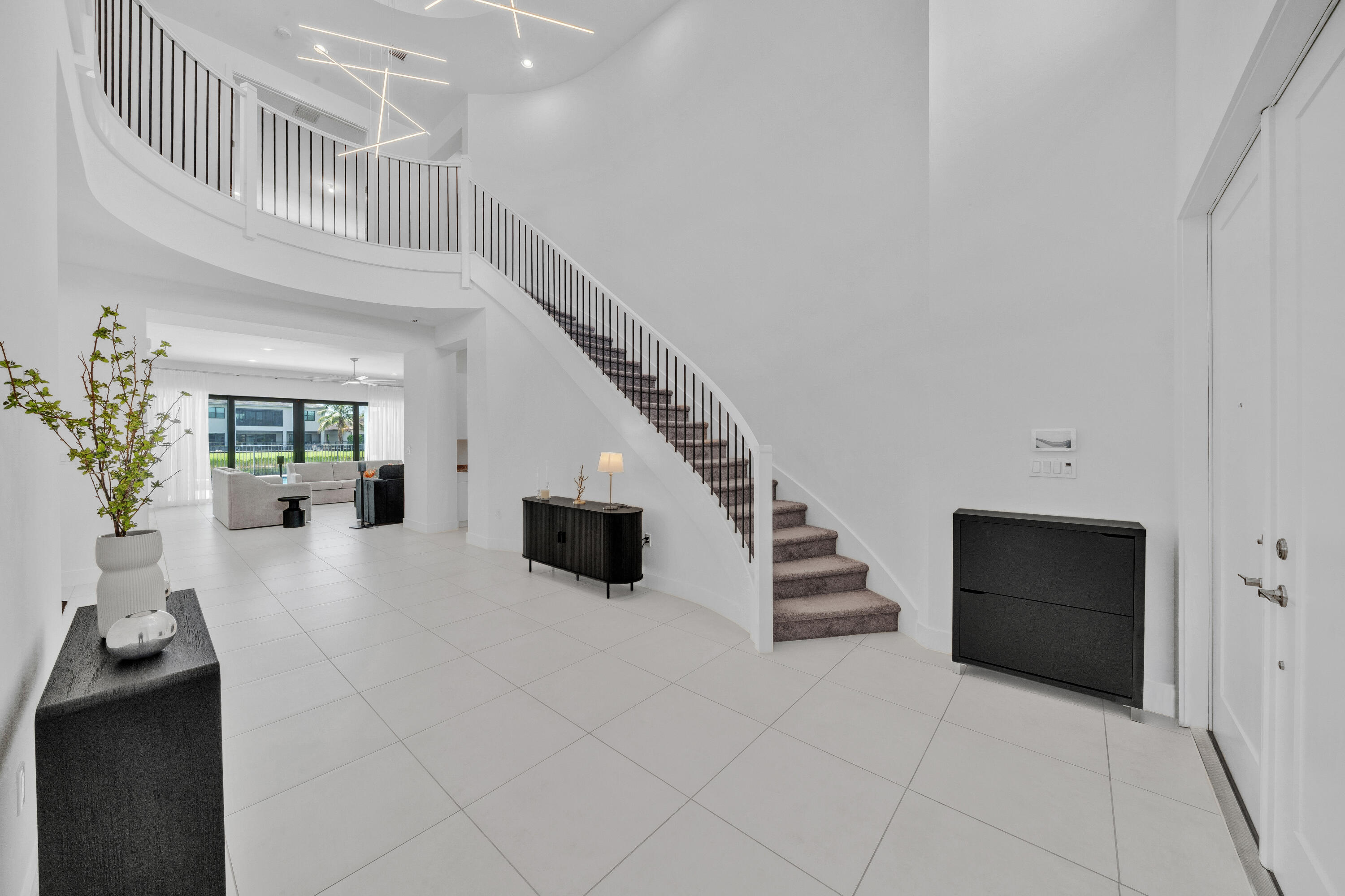8804 SKYWARD Street — Photo 3