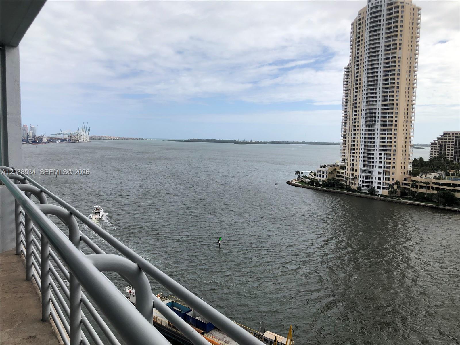 335 S Biscayne Blvd # 1405 — Photo 2