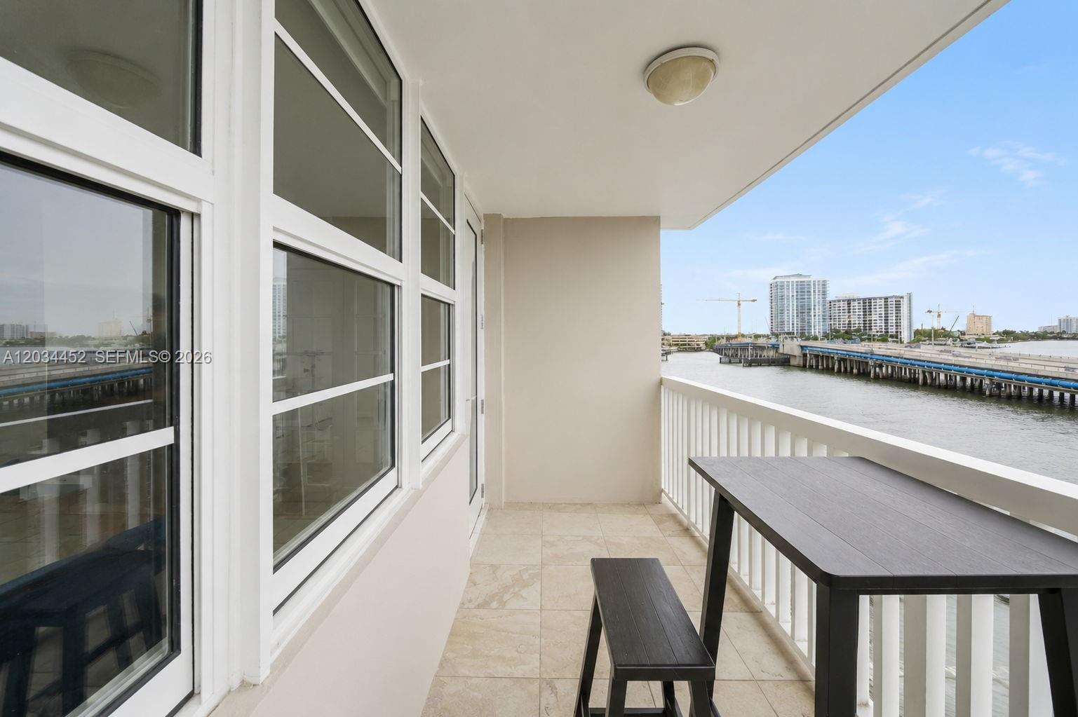 2016 Bay Dr # 504, Miami Beach FL 33141